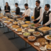 découvrez les points essentiels à vérifier avant de choisir un traiteur pour votre fête d'entreprise afin d'assurer un événement réussi et convivial.